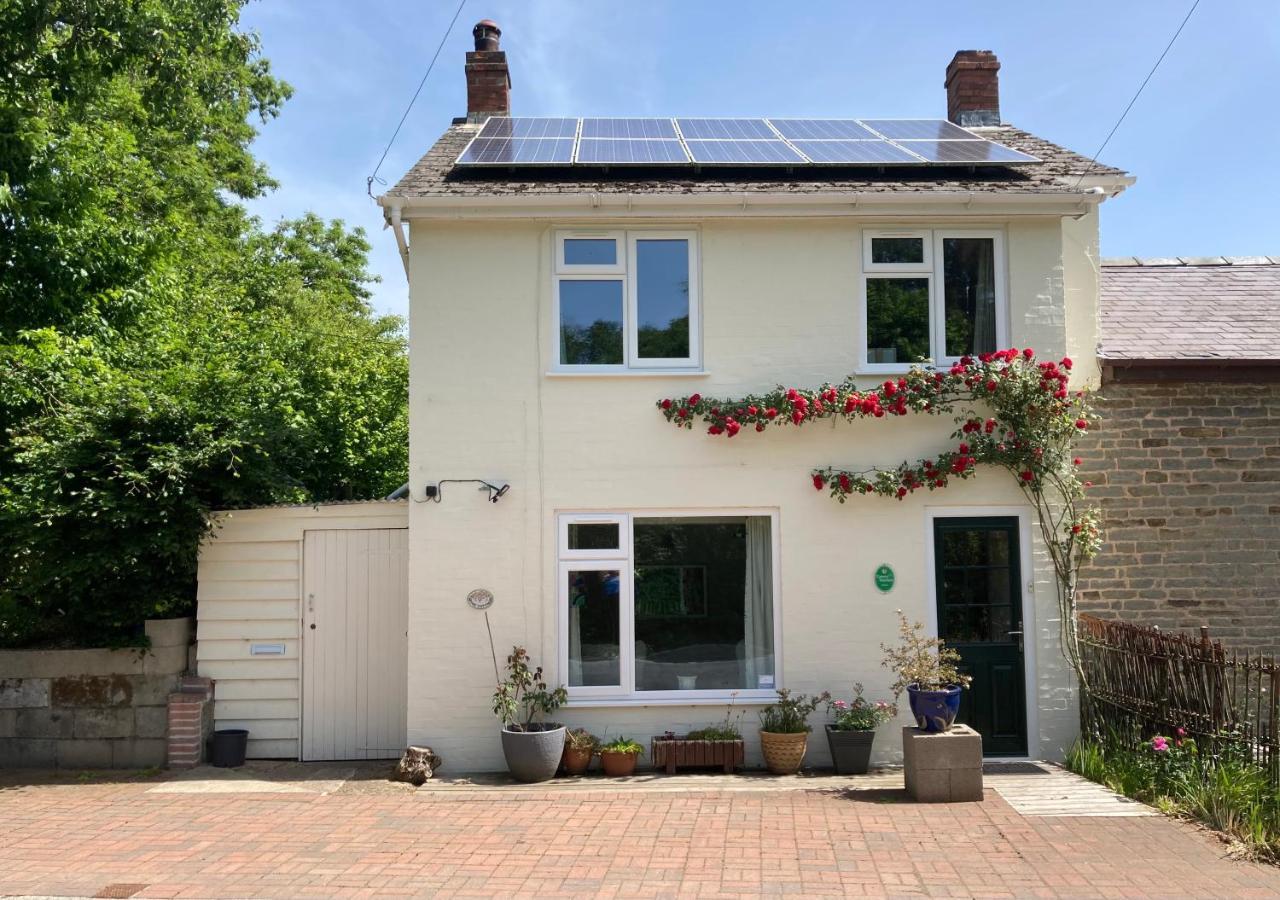 Rose Cottage Dutlas Knighton  Exterior photo